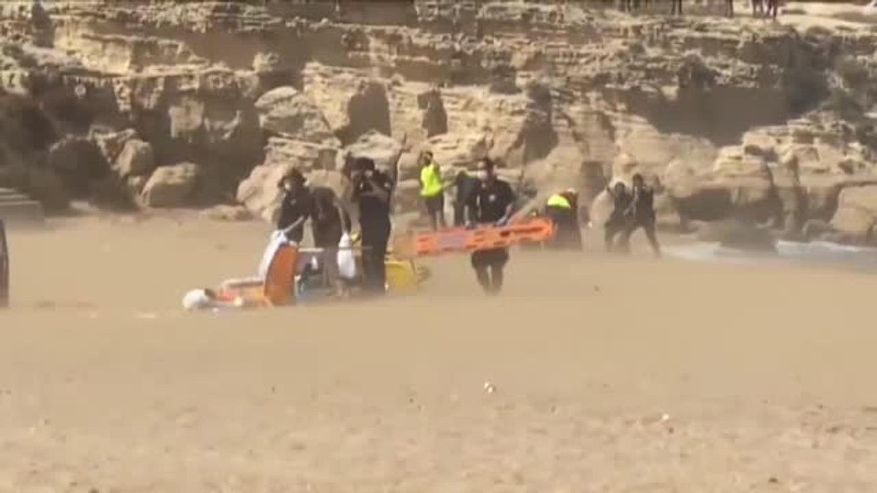 Rescatan en helicóptero a un bañista imprudente en Rodalquilar (Almería)