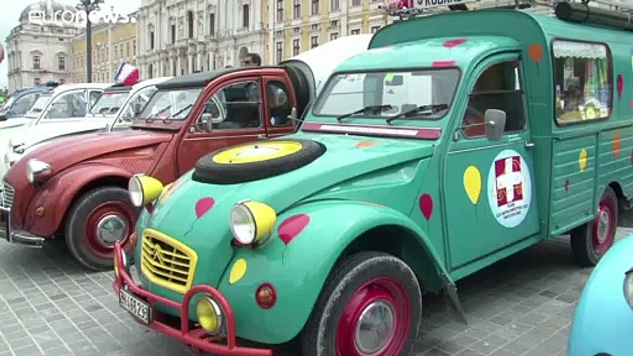 Γαλλία: Το ηλεκτρικό CITROEN 2CV- Ο «ήχος του μ...