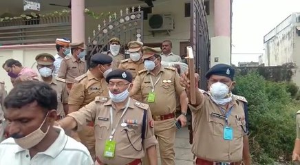 बाराबंकी में पति-पत्नी समेत दो बच्चों का फंदे पर लटका मिला शव, हत्या या आत्महत्या में उलझी पुलिस