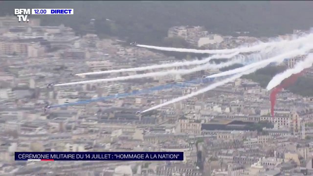 14-Juillet: la patrouille de France dessine un panache blanc dans le ciel de Paris pour honorer le personnel soignant