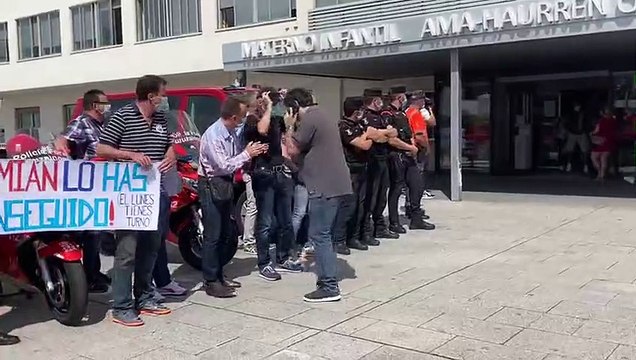 Salida de Damián del Complejo Hospitalario de Navarra tras 64 días ingresado en la UCI