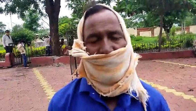 शाजापुर: हाउसिंग बोर्ड कॉलोनी के लोग पहुंचे कलेक्ट्रेट, दिया आवेदन