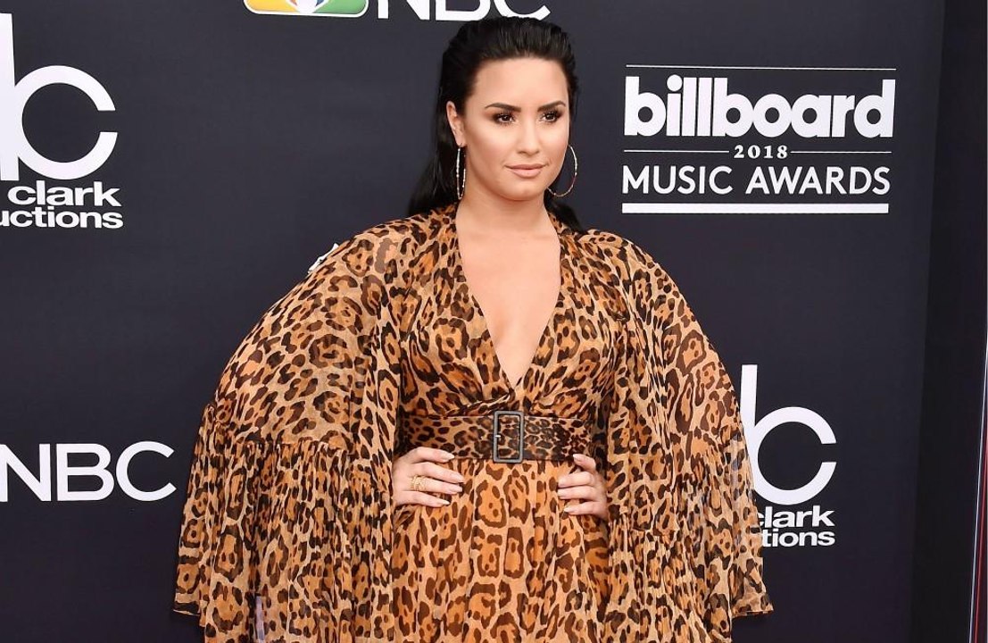 Demi lovato: rührender tribut an naya rivera