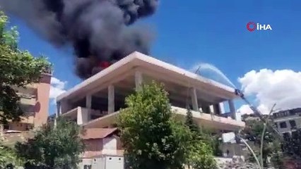 Tunceli'de yangın, 2 işçi son anda kurtuldu o anlar kamerada