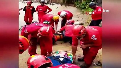 Rize'deki selde mahsur kalan 100 kişi tahliye edildi