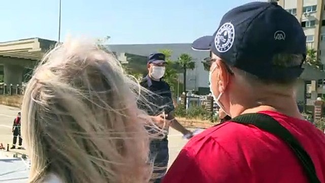 Sahil Güvenlik şehit yakınları ve gazileri İzmir Körfezi'nde ağırladı - İZMİR