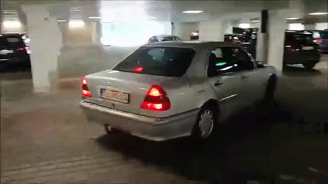 Le nouveau radar de recul de Mercedes est vraiment top