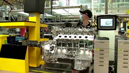 Global economy shows hesitant signs of recovery