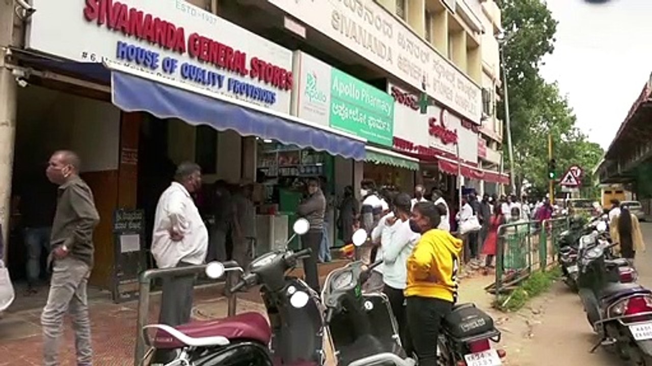 سكان بنغالور الهندية يستعدون لإغلاق جديد