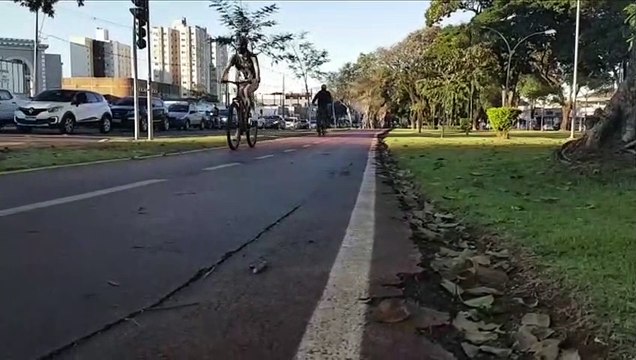 Homem fica ferido em acidente entre bicicletas