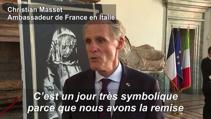 "Un jour très symbolique": l'Italie restitue à la France un Banksy volé au Bataclan