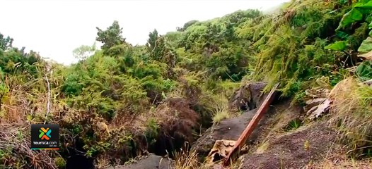 tn7-Expertos-inspeccionan-un-importante-deslizamiento-en-la-zona-alta-del-Volcán-Irazú-140720