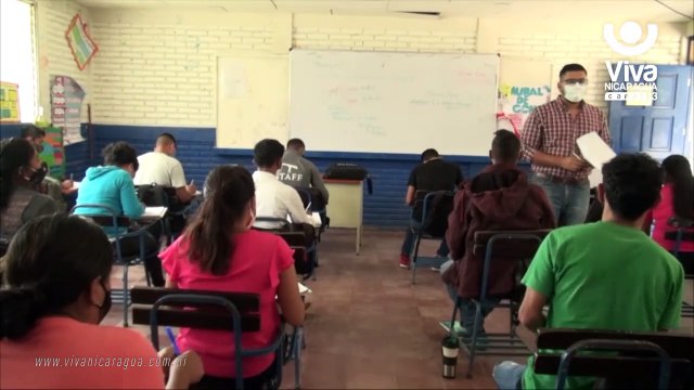De 3 a 4 horas jóvenes caminan con el propósito de ser alguien en la vida, ahora la oportunidad les llegó al municipio de San José de Cusmapa con la Universidad en el Campo (UNICAM). Viva Nicaragua – Canal 13, Somos Información y Entretenimiento viva