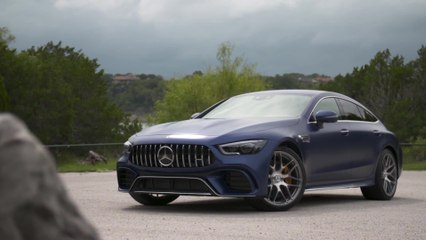 मर्सिडीज-एएमजी जीटी 63 एस 4 एमआईसीआईसी + बाहरी डिजाइन ब्रिलियंट ब्लू में