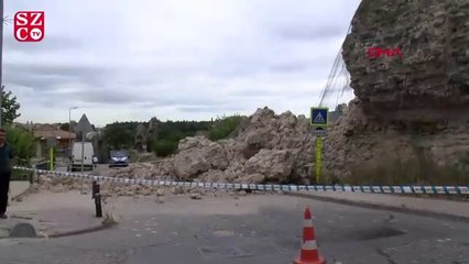 Fatih'te tarihi surların bir bölümü çöktü