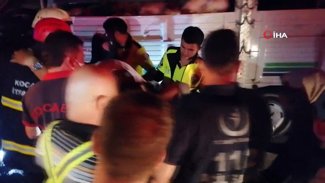 Kamyonet ve tır çarpıştı çok sayıda küçükbaş hayvan telef oldu