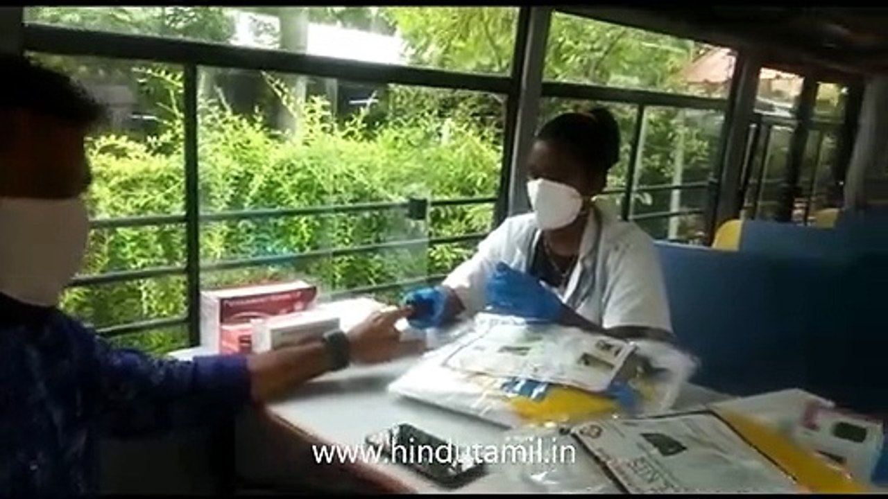 கொரோனா இல்லா நகரத்தை உருவாக்கும் நோக்கில் வீட்டுக்கே சென்று கொரோனா பரிசோதனை செய்யும் வசதிகள் கொண்ட 30 நடமாடும்.மருத்துவ வாகனங்களின் இயக்கத்தை சுகாதாரத்துறை செயலாளர் ராதாகிருஷ்ணன், பெருநகர சென்னை மாநகராட்சி ஆணையர் பிரகாஷ்  ஆகியோர் தொடங்கி வைத்தனர்!