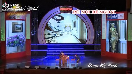Em ra chậm một tý nữa thôi là em có cháu ngoại các bác ạ  #xuanhinh