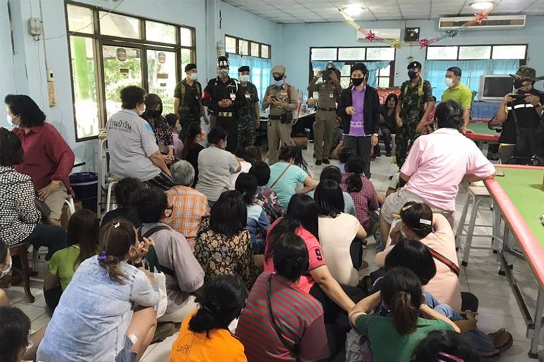 'นักพนัน'เผ่นป่าราบ จนท.จู่โจมปิดล้อมจับบ่อนสุพรรณฯ