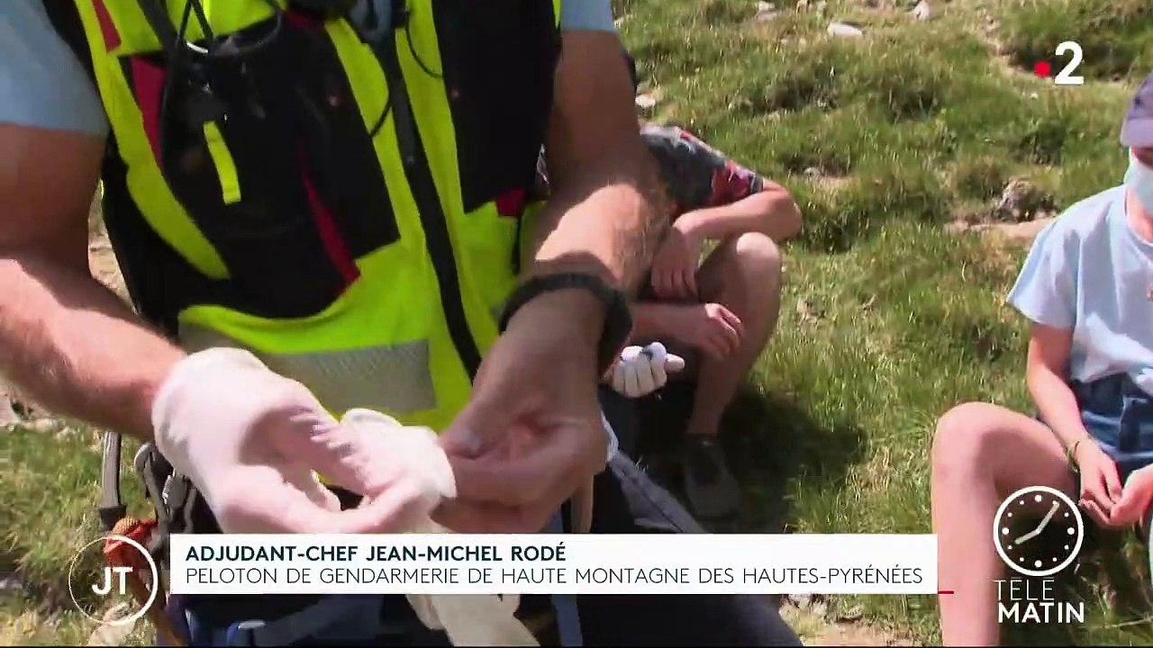 Coronavirus : les gestes barrières, même pour les secouristes de haute montagne
