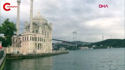 15 Temmuz Şehitler Köprüsü'ne dev Türk bayrakları asıldı