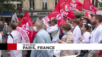 شاهد.. مظاهرات في باريس بالتزامن مع احتفالات ذكرى الباستيل