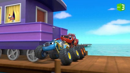 عربة القطار تخرج عن المسار 