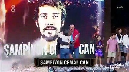 Survivor'da Cemal Can'ın şampiyon ilan edildiği anlar... 'Sosyal mesafe' unutuldu!