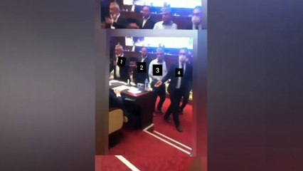 Download Video: AKP'li meclis üyeleri Mansur Yavaş'ın üzerine yürüdü!