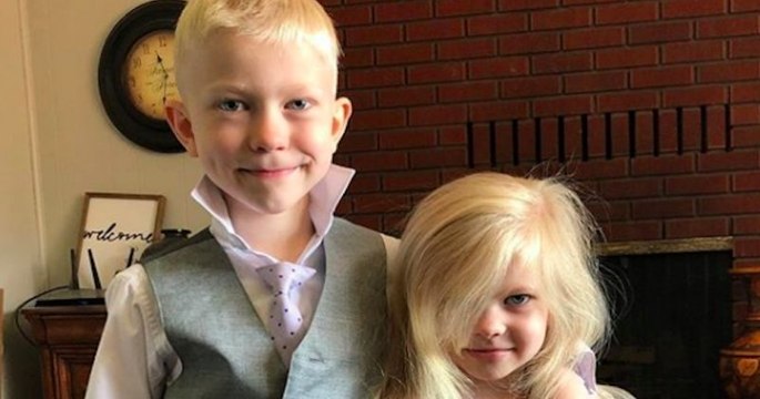 Un petit garçon a sauvé sa petite sœur d'une attaque de chien