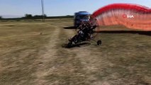 Paramotorla 15 Temmuz şehitleri anısına saygı uçuşu yaptı