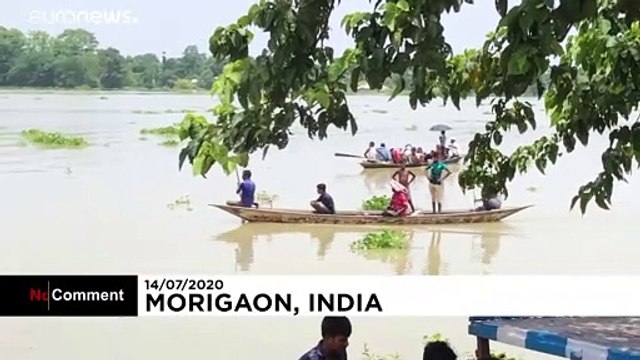 В Индии растет число жертв наводнений и оползней