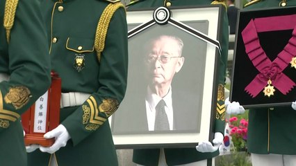 첫 육군 대장 故 백선엽 장군 영결식 엄수...대전 현충원서 영면 / YTN