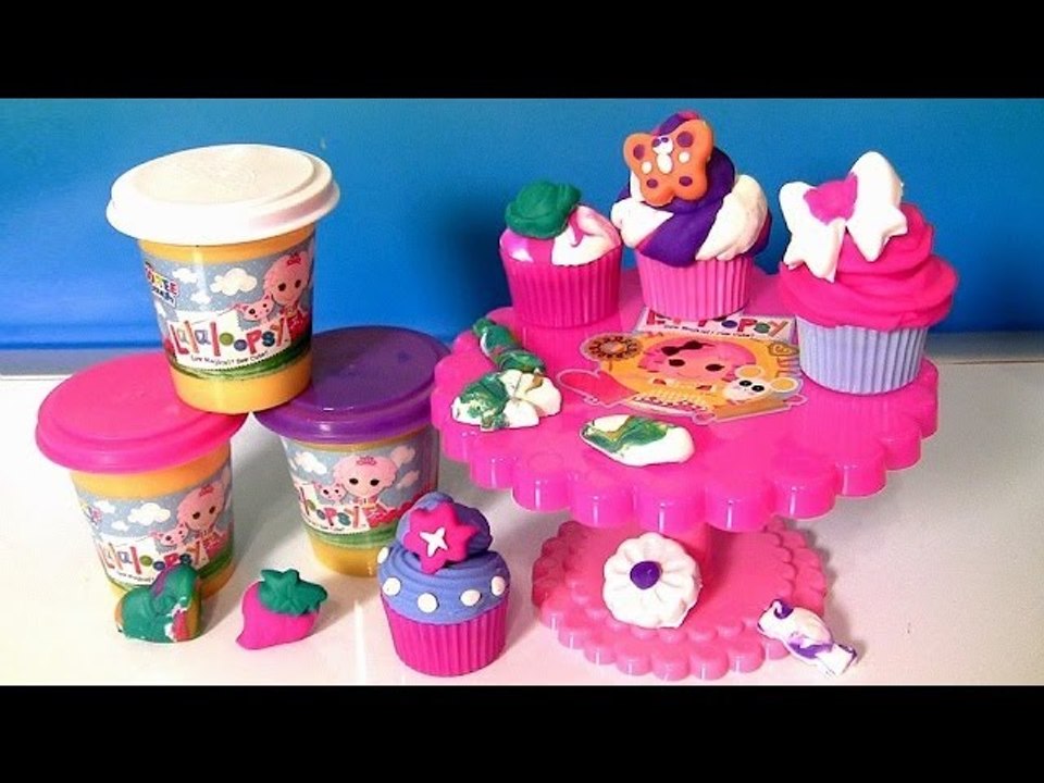 Lalaloopsy CraZCute Cupcakes Playset Softee Dough With Cupcake Stand