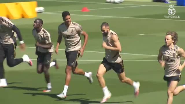 El Real Madrid ultima detalle de cara a la 'final' de mañana ante el Villarreal