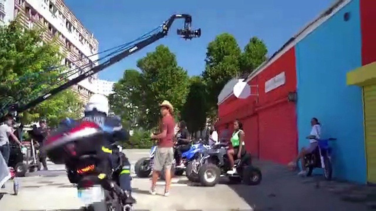 En plein tournage de son clip, Aya Nakamura interrompue par une vraie course poursuite