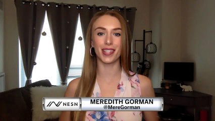 Shaquille O'Neal Helps Person On Side Of Road After Tire Blows Out