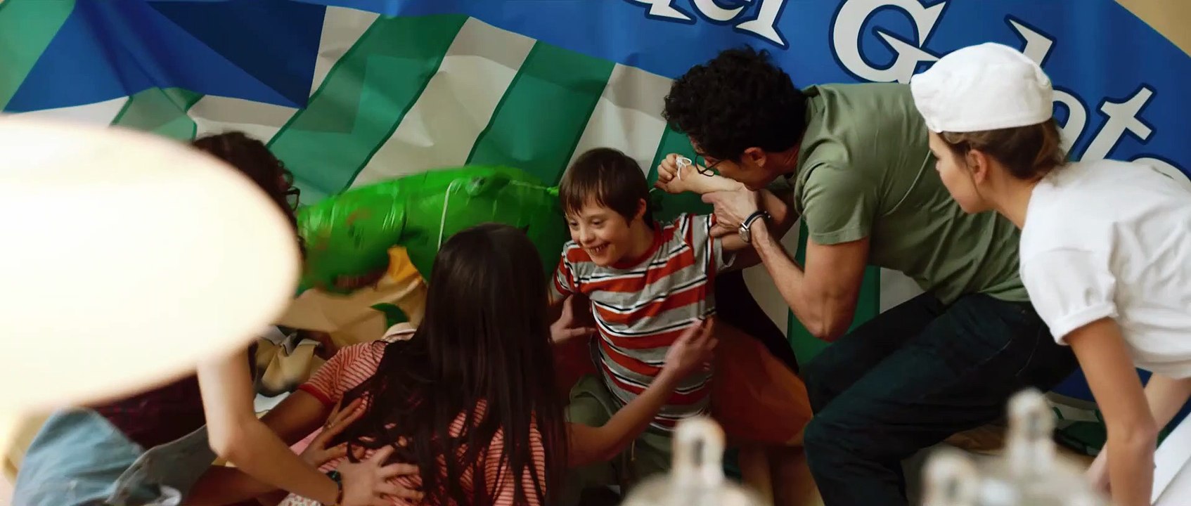 Mi hermano persigue dinosaurios Película