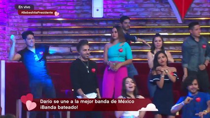 ¡Juan Carlos regañó a la flechada de Rey Arturo por mover las nalgas! | Enamorándonos