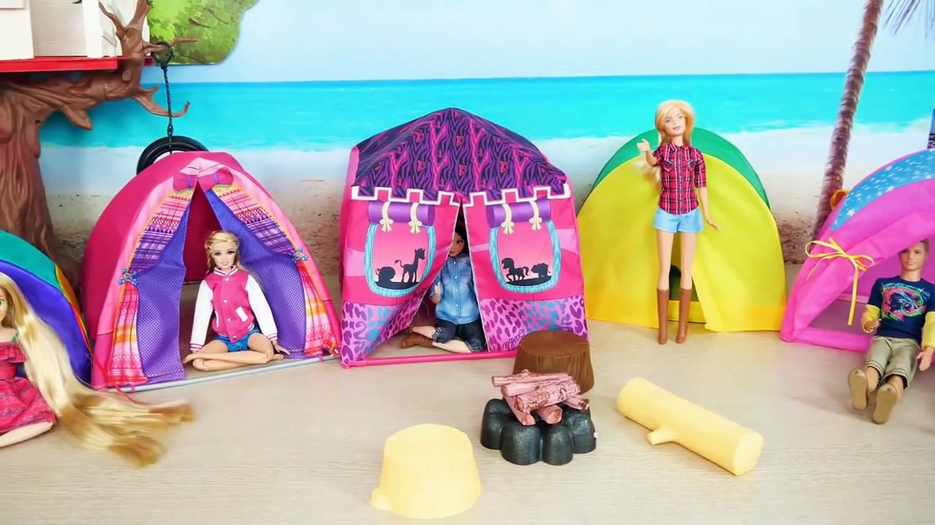 Barbie let's go camping tente set et 2 poupées