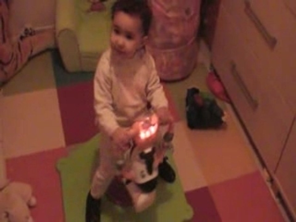 Silianna à dada sur son zébre