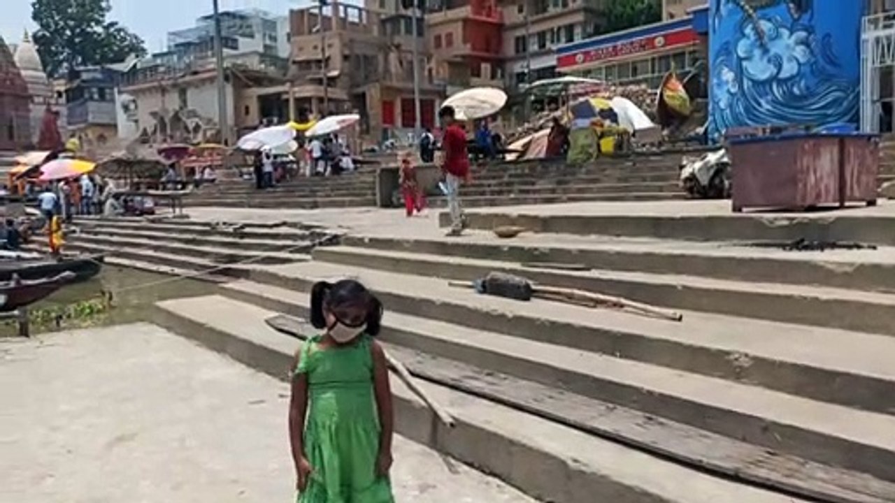 कोविड-19 के चलते सावन महीने में भी वाराणसी के घाट है सूने