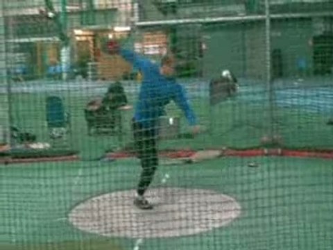 Athlé lancer disque salle indoor Gerd Kanter entrainement