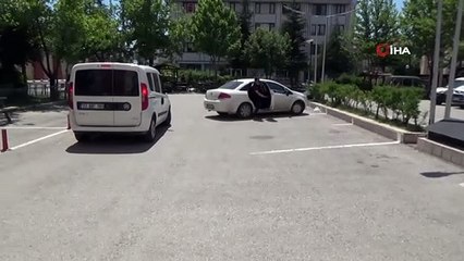 ‘Kasık masajı yapılır’ ilanını gören polisten fuhuş operasyonu