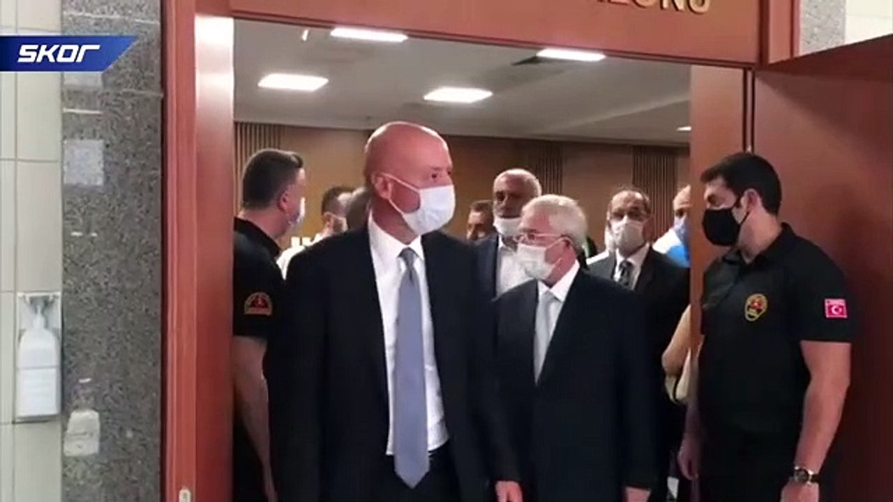 Aziz Yıldırım duruşma salonundan ayrıldı