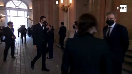 El "codazo" de Ayuso a Zapatero en el Funeral de Estado