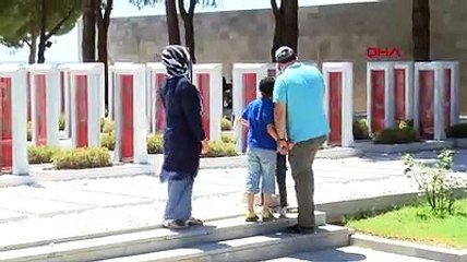 Şehitler Abidesinde 15 Temmuz anması