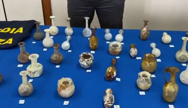 Roma - 101 reperti archeologici trovati in un appartamento (16.07.20)