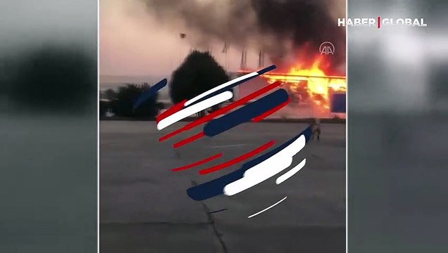 Seyir halindeki TIR'ın dorsesi alev alev yandı