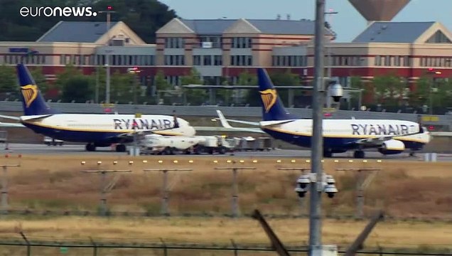 Companhias aéreas levam governo britânico a tribunal por causa da quarentena